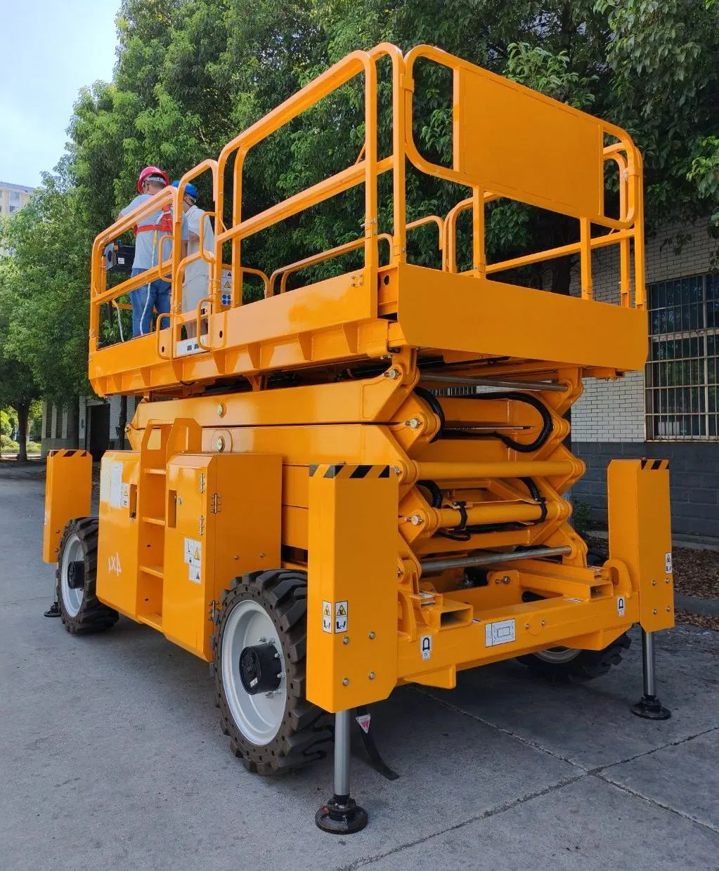 GTJZ08 10 m Kendinden Yürüyüşlü Makaslı Platform – İnşaat ve montaj